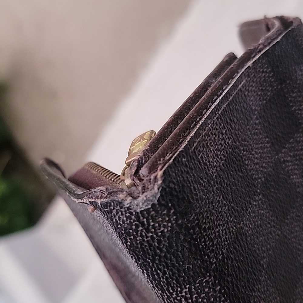 Louis Vuitton Black and Brown Wallet - Picture 14 of 14